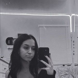 Meet your Posher, Dana